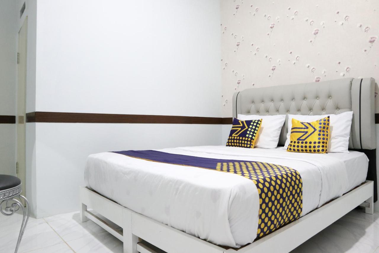 Spot On 1944 Inezdior Hotel Padang  Bagian luar foto